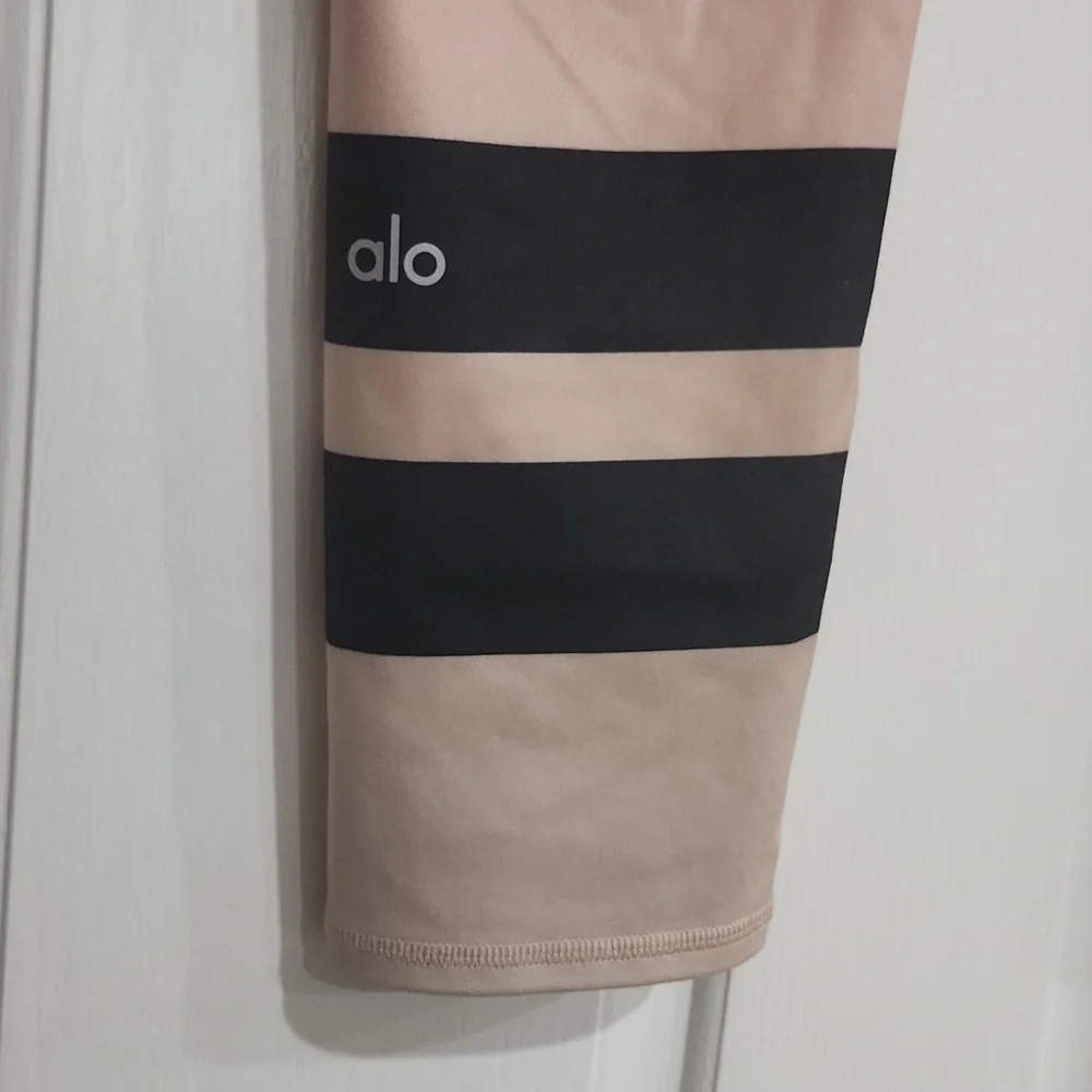 Alo Yoga Airbrush Capri Legging - Brown Ombre Fade with Stripe